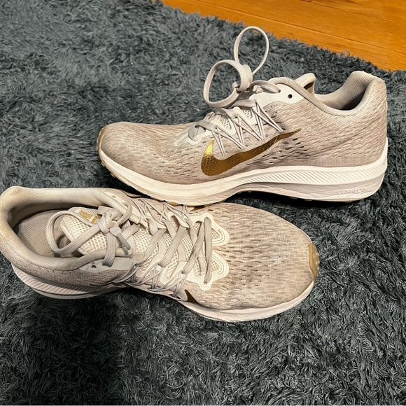 Nike sneakers - Picture 7 of 10